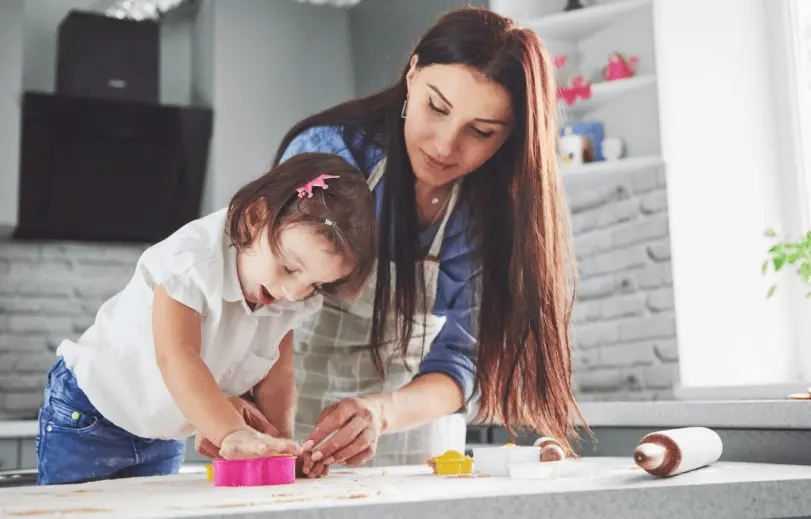 CLARIDAD AUPAIR Mujer busca obtener claridad total sobre el proceso de ser au pair, detallando los pasos reales desde la búsqueda de familia hasta la convivencia en el extranjero.